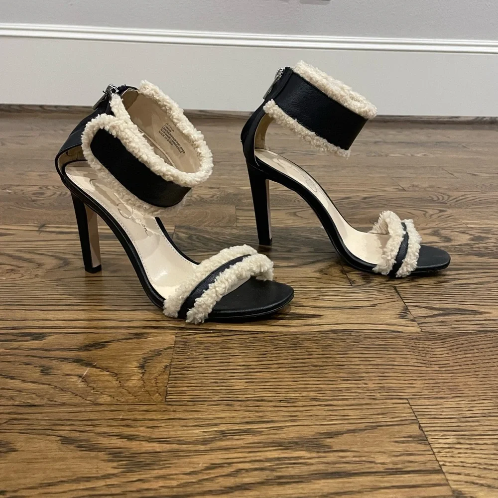 Jessica Simpson Cylia faux shearling cuff sandals - Picture 4 of 10